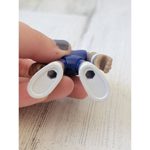 Sunglasses guy athlete toy action figure boy - Picture 4 of 4